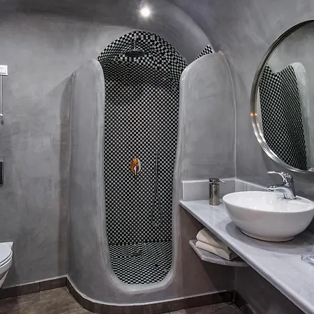 Katerina's Castle - Caldera Cave Hotel
